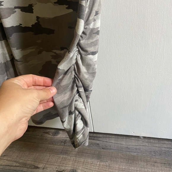 Isabel Maternity v neck shirt from Target - Picture 2 of 4